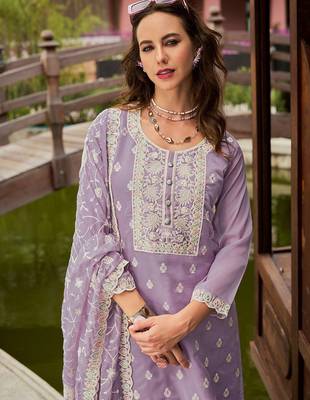 Floral Embroidered Round Neck Mirror Work Organza Kurta & Trouser & Dupatta 7