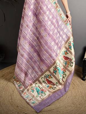 lilac slub cotton blend printed saree with unstitched blouse piece. 5