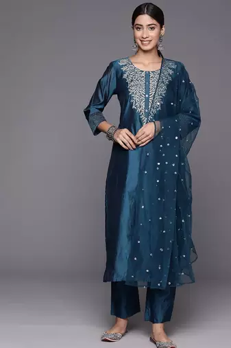 Floral zari Embroidered Chanderi Silk Kurta with Trousers & Dupatta