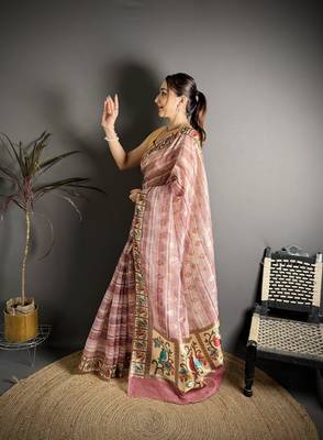 onion slub cotton blend printed saree with unstitched blouse piece. 3