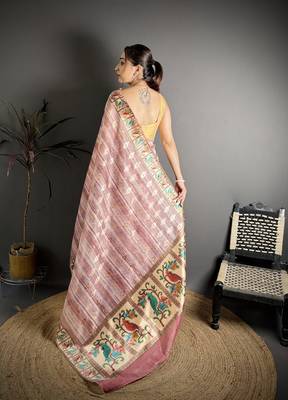 onion slub cotton blend printed saree with unstitched blouse piece. 4