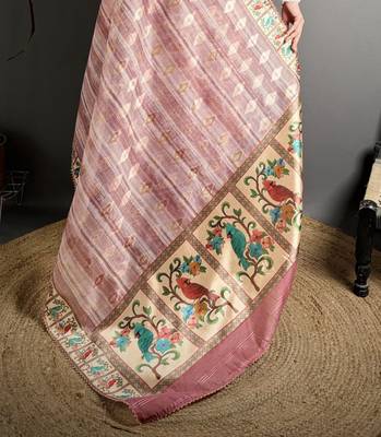 onion slub cotton blend printed saree with unstitched blouse piece. 5