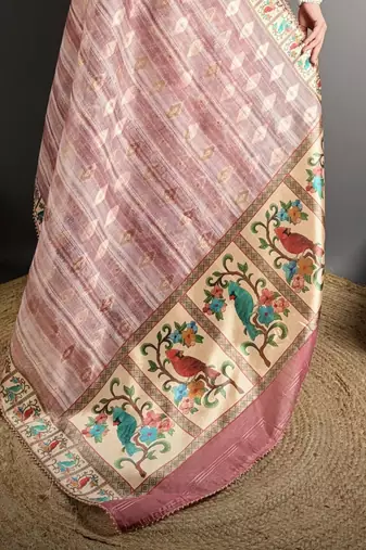 onion slub cotton blend printed saree with unstitched blouse piece.