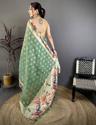 green premium cotton blend printed saree with unstitched blouse piece. 4