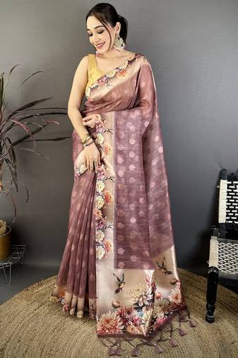 onion premium cotton blend printed saree with unstitched blouse piece.