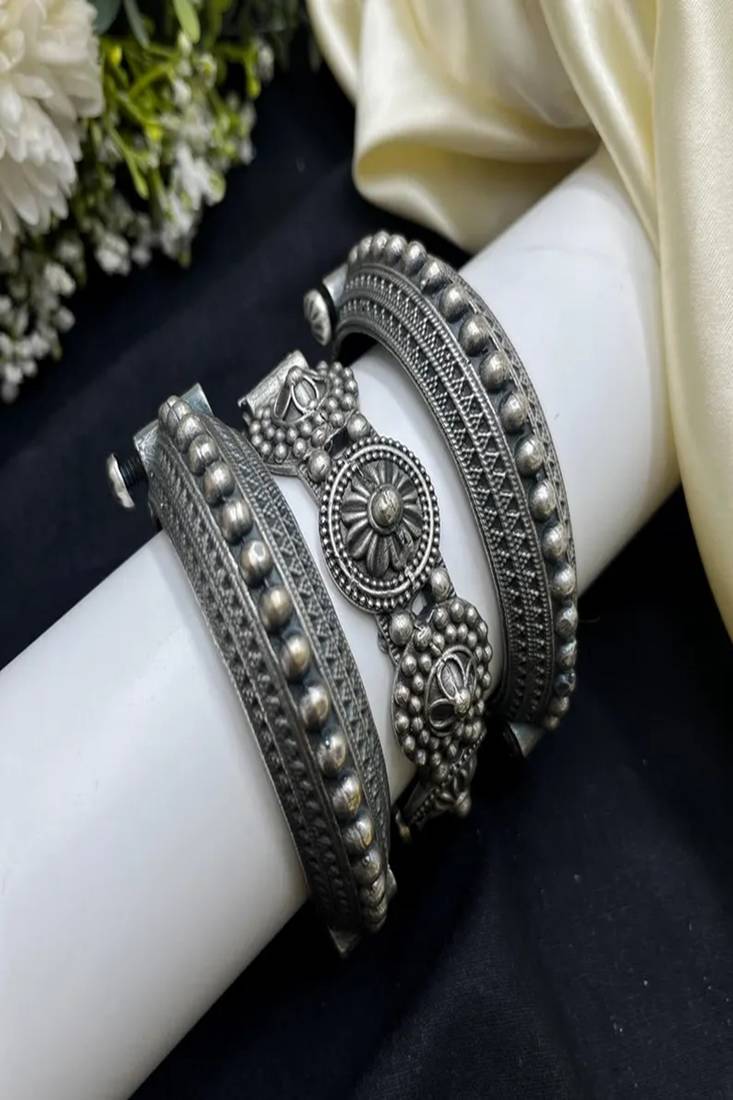 Oxidized silver bangle set of 3, tribal german silver kada