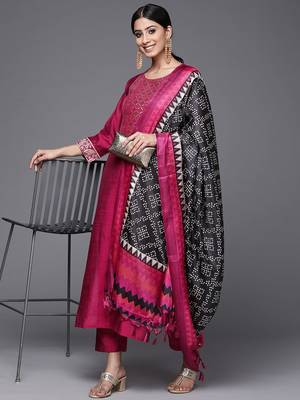 Brocade Yoke with Gota Detail Kurta with Trouser with Bandhani Printed Dupatta 1