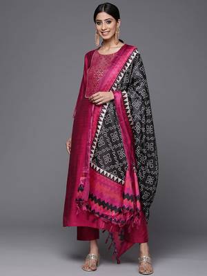 Brocade Yoke with Gota Detail Kurta with Trouser with Bandhani Printed Dupatta 5