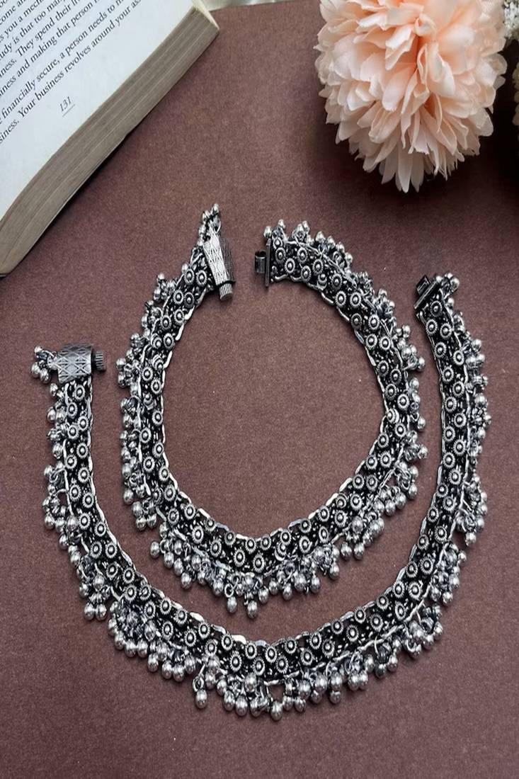 Oxidized silver ghungroo anklets: boho indian ethnic jewelry