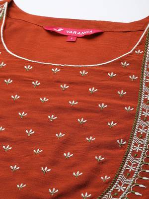Women Maroon Yoke Embroidered Kurta with Trouser & Printed Dupatta 2