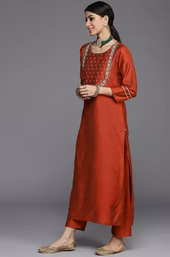 Women Maroon Yoke Embroidered Kurta with Trouser & Printed Dupatta