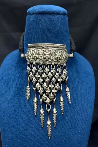 Oxidised silver tribal choker necklace | vintage ethnic statement hasli torque necklace