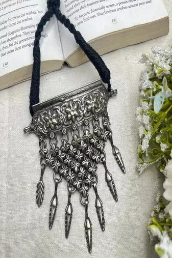 Oxidised silver tribal choker necklace | vintage ethnic statement hasli torque necklace