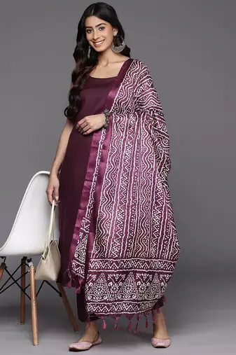 Violet Solid Sleeveless Kurta With Trousers & Bandhani Printed Dupatta