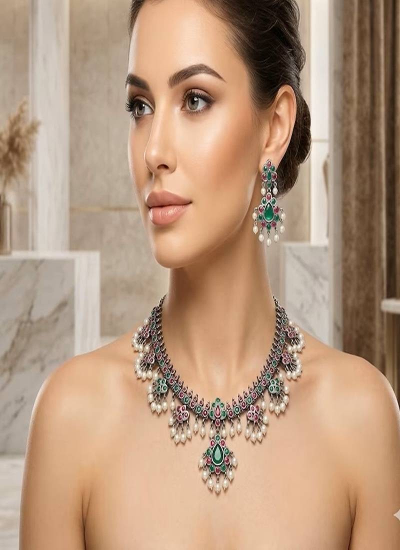 Oxidized silver indian necklace set: temple jewelry with pearl
