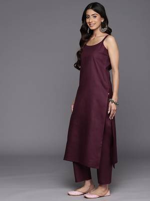 Violet Solid Sleeveless Kurta With Trousers & Bandhani Printed Dupatta 6