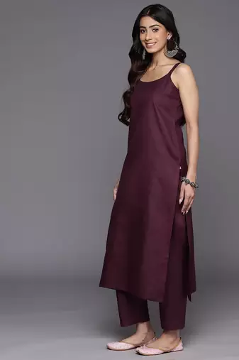 Violet Solid Sleeveless Kurta With Trousers & Bandhani Printed Dupatta