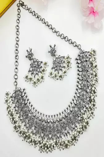Oxidized silver choker necklace set: pearl & kundan stone indian jewelry