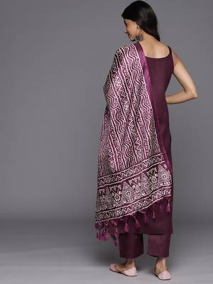 Violet Solid Sleeveless Kurta With Trousers & Bandhani Printed Dupatta 7