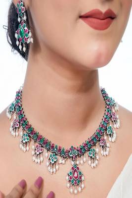 Oxidized silver indian necklace set: temple jewelry with pearl 2