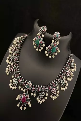 Oxidized silver indian necklace set: temple jewelry with pearl