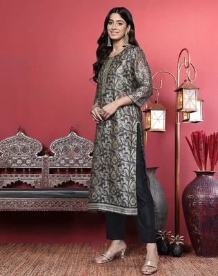 Grey Floral Printed Beads and Stones Straight Kurta with Trousers & Dupatta 6