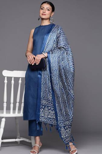 Blue Sleeveless Halter Neck Straight Republic Day Kurta with Trouser & Bandhani Printed Dupatta