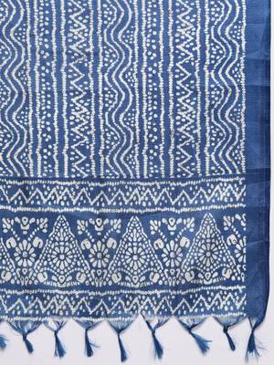 Blue Sleeveless Halter Neck Straight Republic Day Kurta with Trouser & Bandhani Printed Dupatta 4