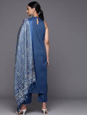 Blue Sleeveless Halter Neck Straight Republic Day Kurta with Trouser & Bandhani Printed Dupatta 6
