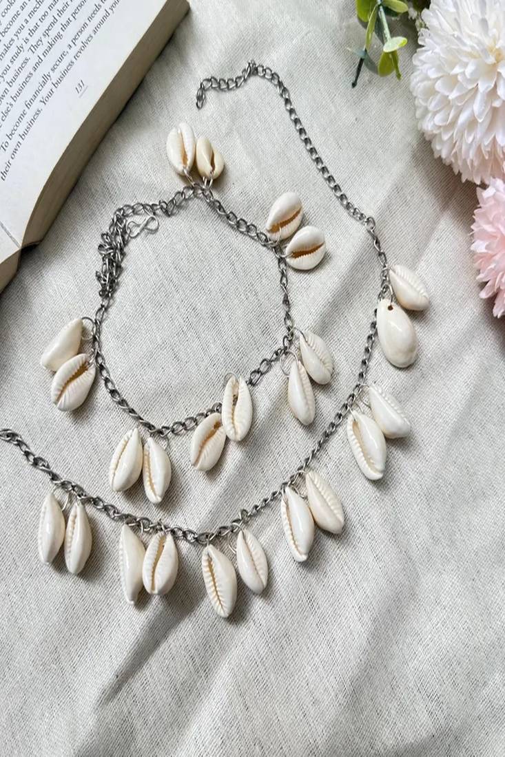 Cowrie shell anklet | boho beach ankle bracelet for women