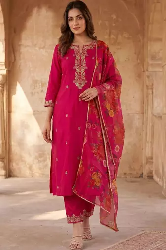 Women Floral Embroidered Regular Kurta with Trousers & With Dupatta