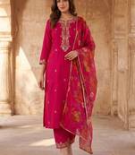 Women Floral Embroidered Regular Kurta with Trousers & With Dupatta