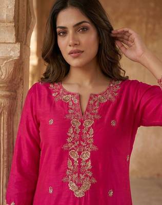 Women Floral Embroidered Regular Kurta with Trousers & With Dupatta 2