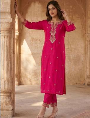 Women Floral Embroidered Regular Kurta with Trousers & With Dupatta 3