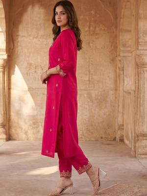 Women Floral Embroidered Regular Kurta with Trousers & With Dupatta 4