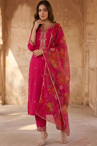 Women Floral Embroidered Regular Kurta with Trousers & With Dupatta
