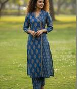 Women Ethnic Motifs Printed Angrakha  Cotton Kurta with Trousers