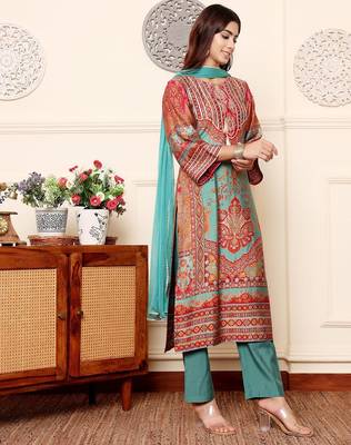 Ethnic Motifs Printed Chanderi Silk Kurta With Trousers And Dupatta 4
