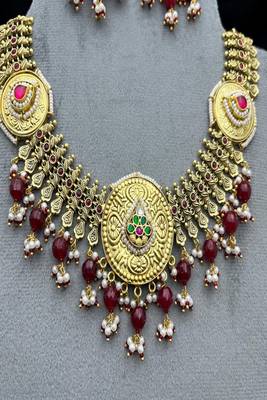 Antique gold kundan necklace set | indian bridal jewelry with pearls & red stones 2