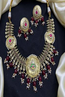 Antique gold kundan necklace set | indian bridal jewelry with pearls & red stones 4