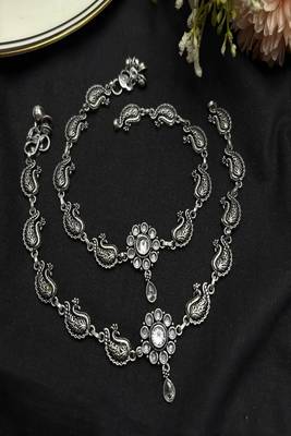 Boho oxidized silver anklet, indian peacock payal, white crystal flower foot jewelry 4