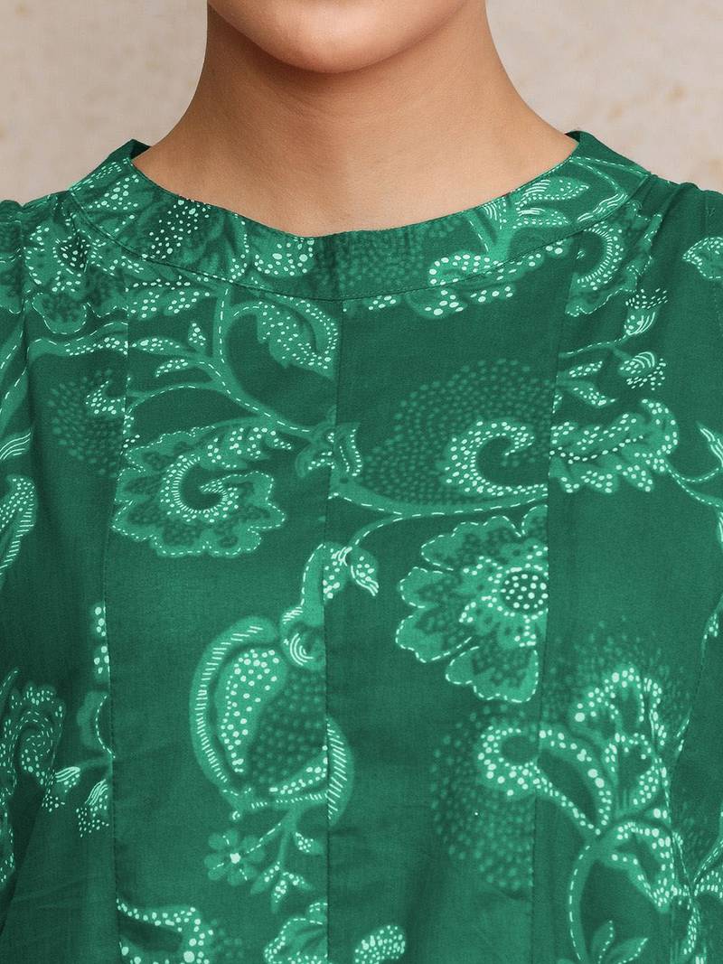 Ethnic Motifs Printed Halter Neck Sleeveless Anarkali Kurta With Trousers