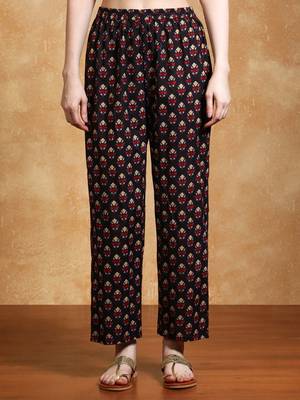 Women V-Neck Floral Printed Angrakha Kurta with Trousers & Dupatta 7