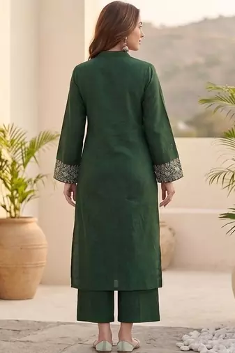 Women Ethnic Motifs Embroidered Regular Thread Work Kurta with Trousers