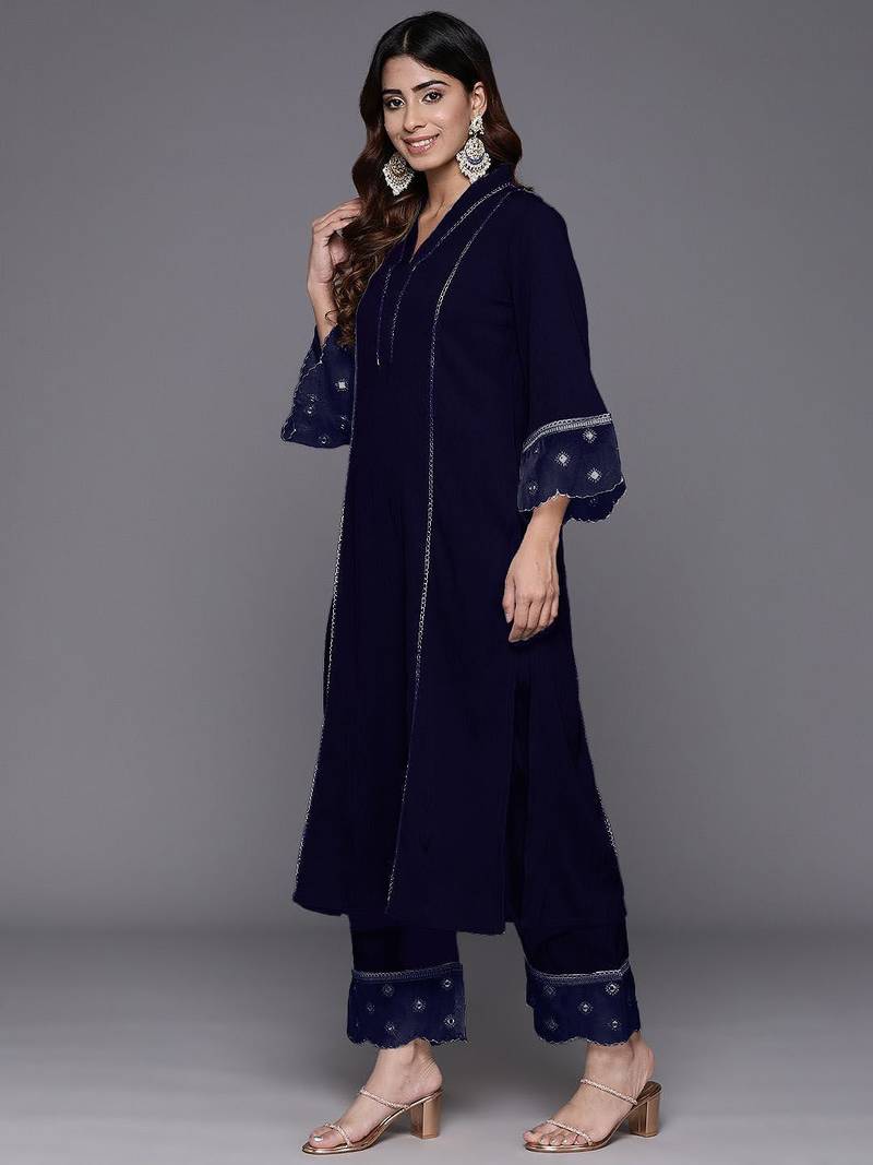 Women Solid Kurta with Trousers