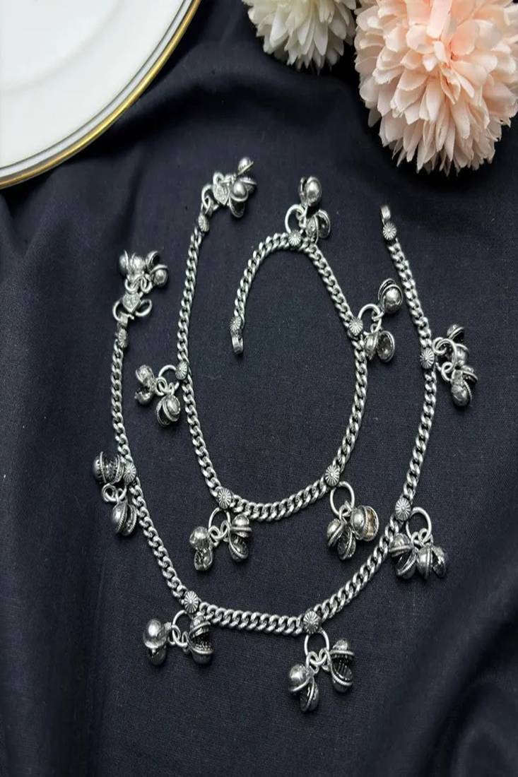 Oxidized silver ghungroo anklet | traditional indian payal with bells