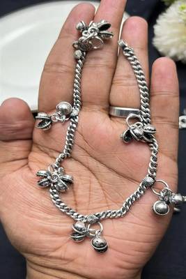 Oxidized silver ghungroo anklet | traditional indian payal with bells 4
