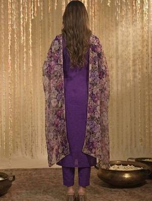 Women Floral Regular Gotta Patti Kurta with Trousers & With Dupatta 3