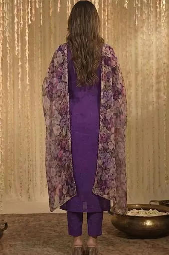 Women Floral Regular Gotta Patti Kurta with Trousers & With Dupatta