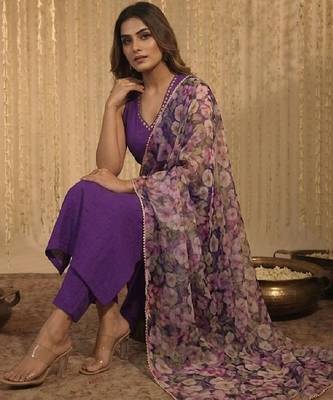 Women Floral Regular Gotta Patti Kurta with Trousers & With Dupatta 5